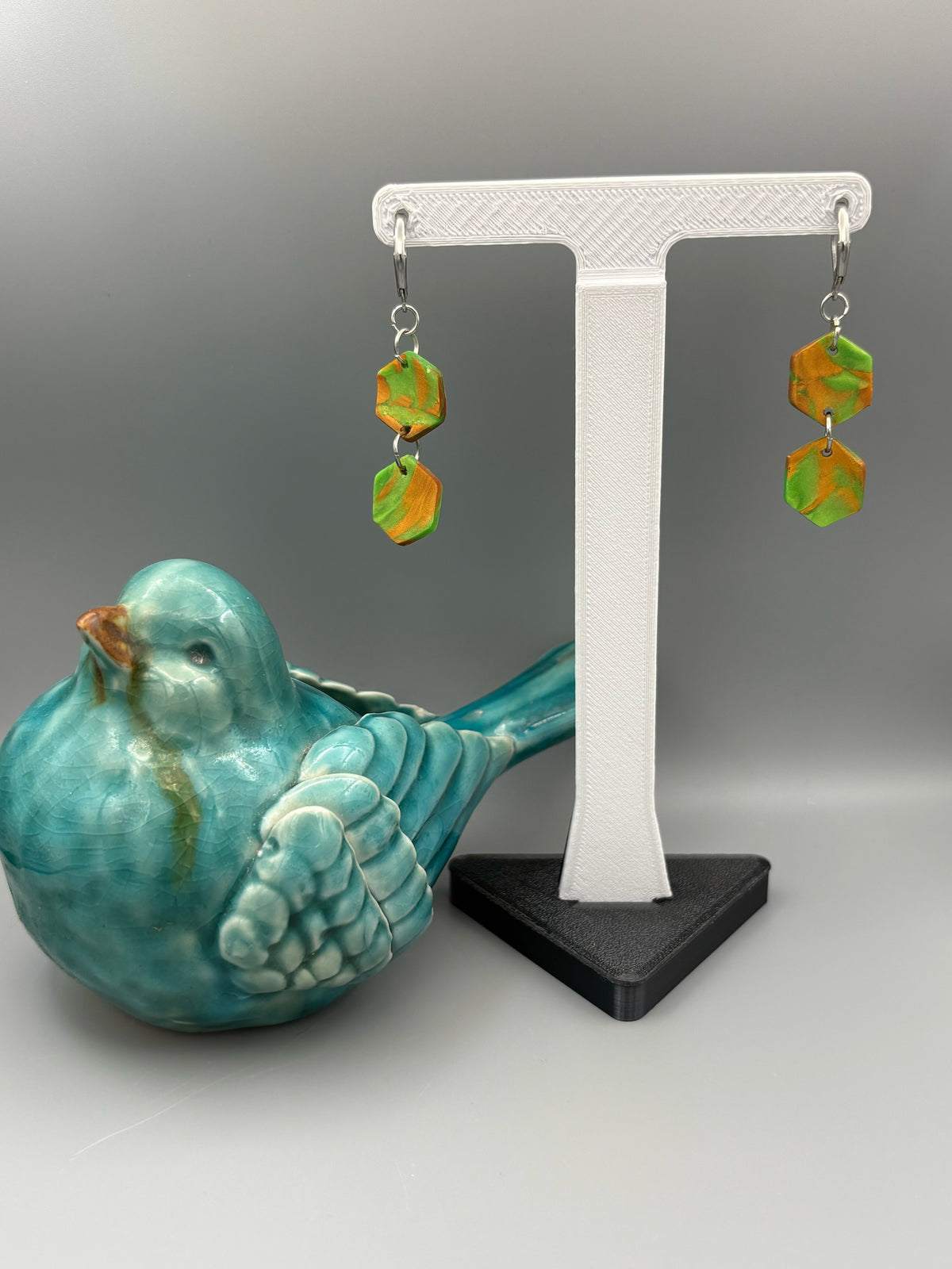 Boucles d'oreilles doubles hexagones vert et or