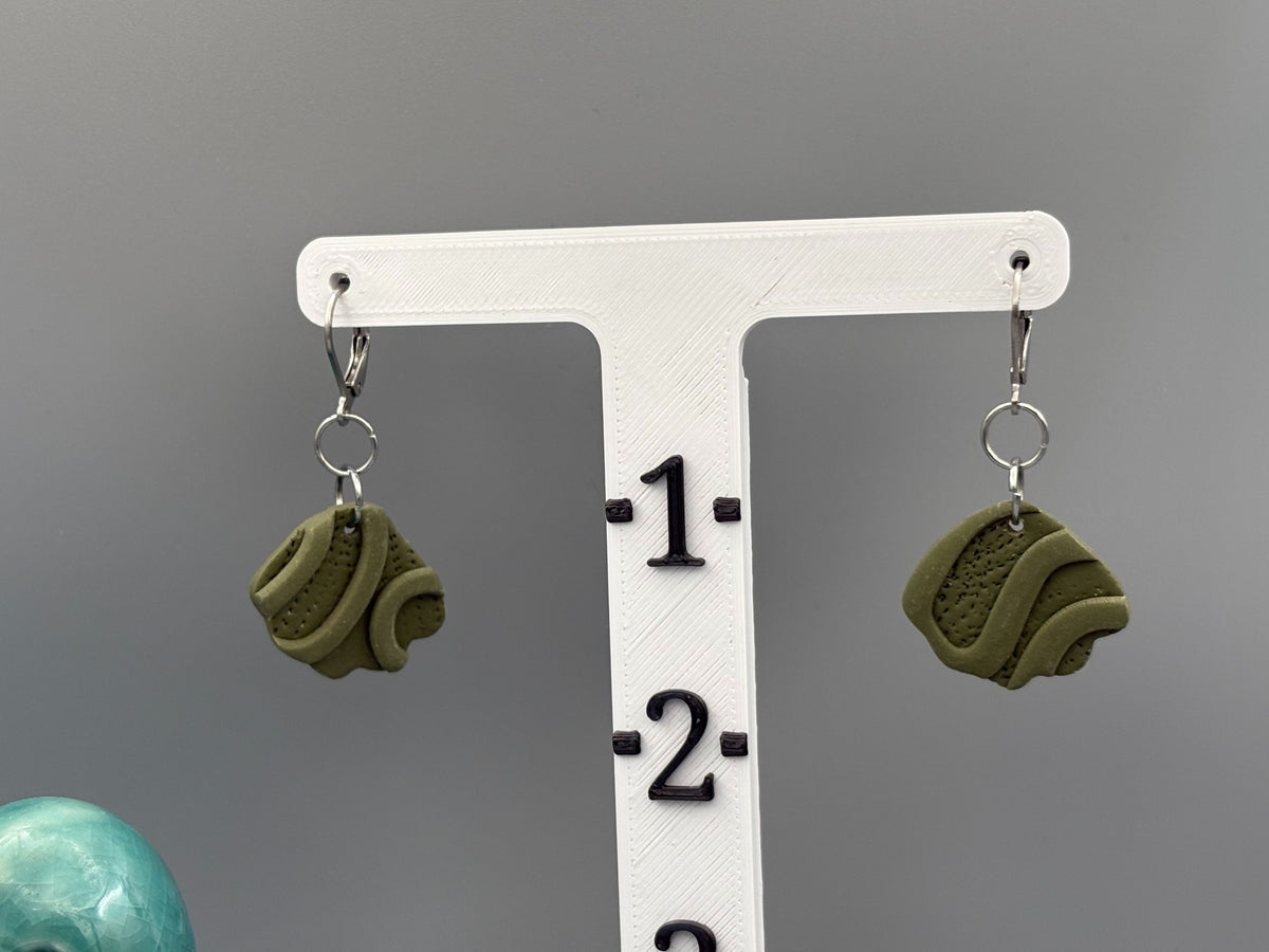 Boucles d'oreilles festonnées vert armée