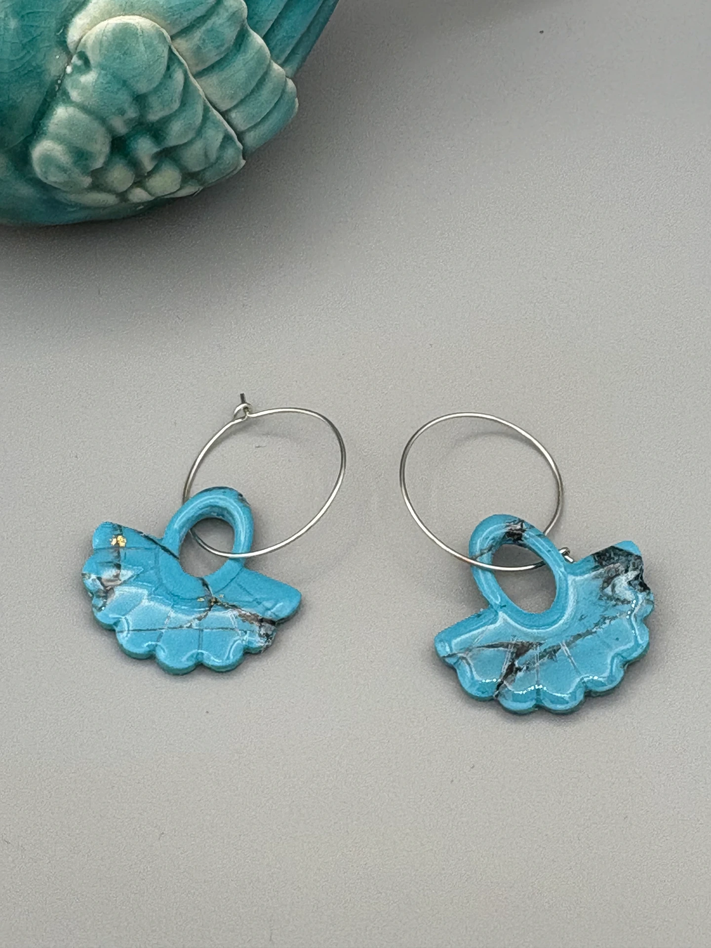 [56-3] Faux Turquoise Open Oval Fans