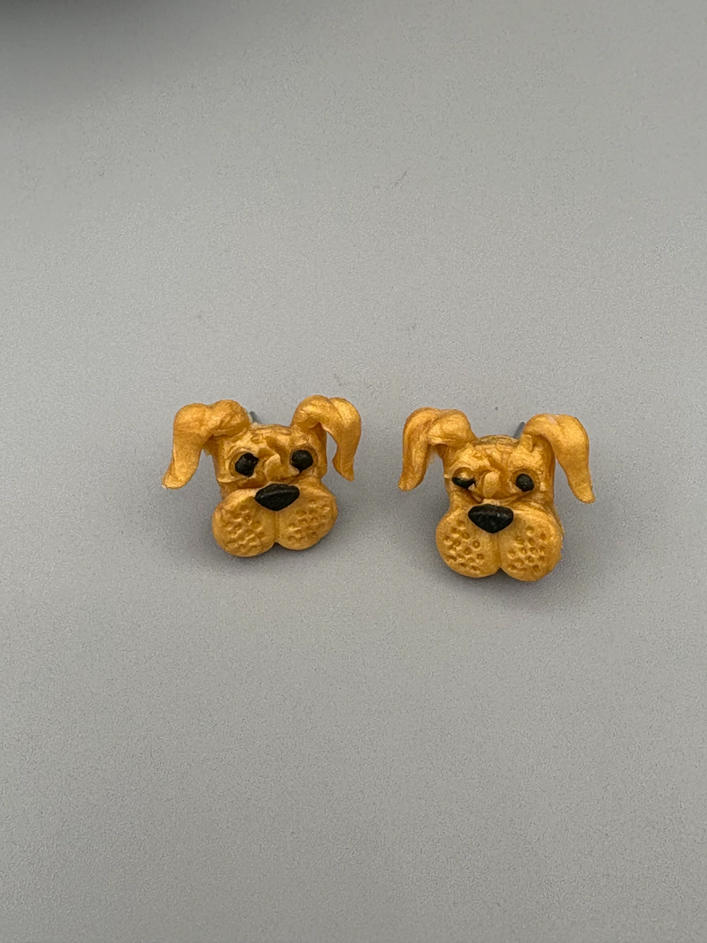 [47-9] Gold Boxer Dog Studs
