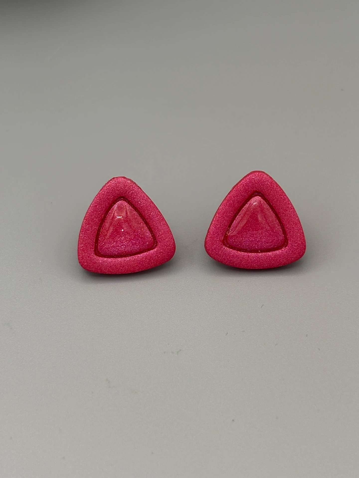 [14-1] Pink Triangles