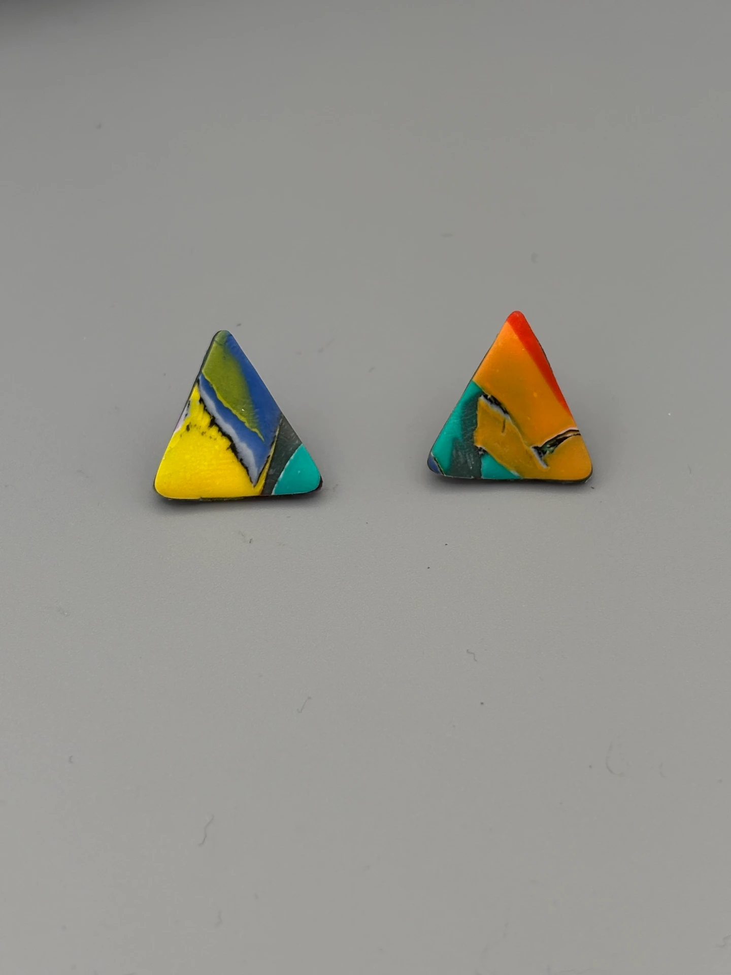 [45-16] Water Colour Triangles