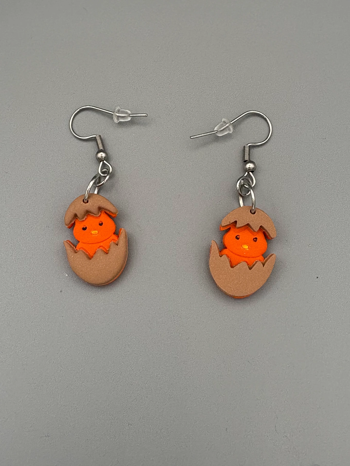 [61-16] Hatching Orange Chicks