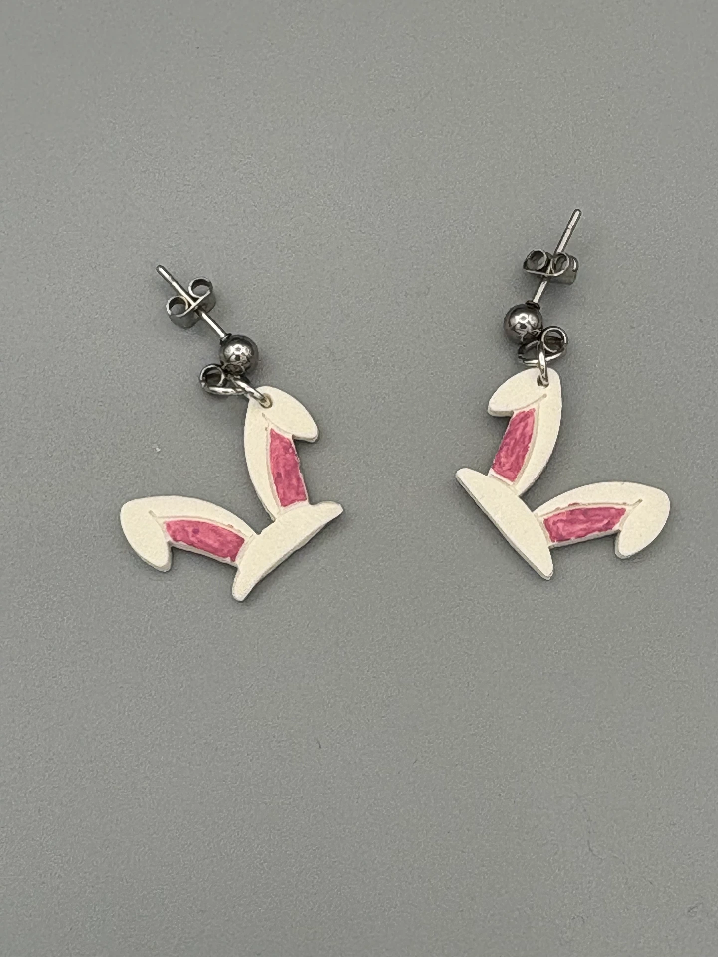 [61-12] White Rabbit Ears