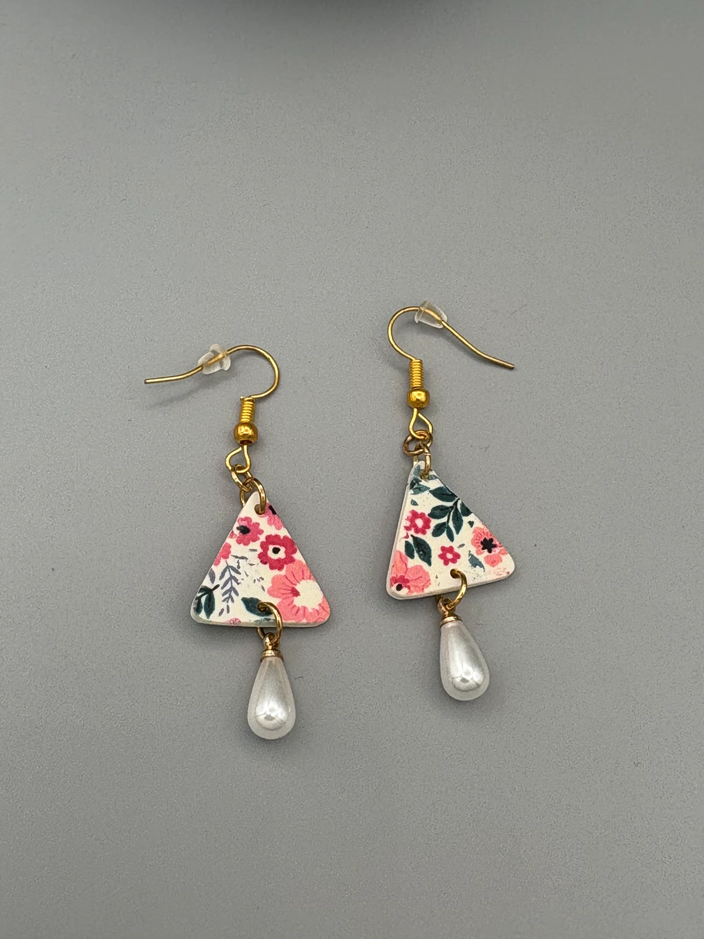 Triangle & Faux Pearl Flower Patterns