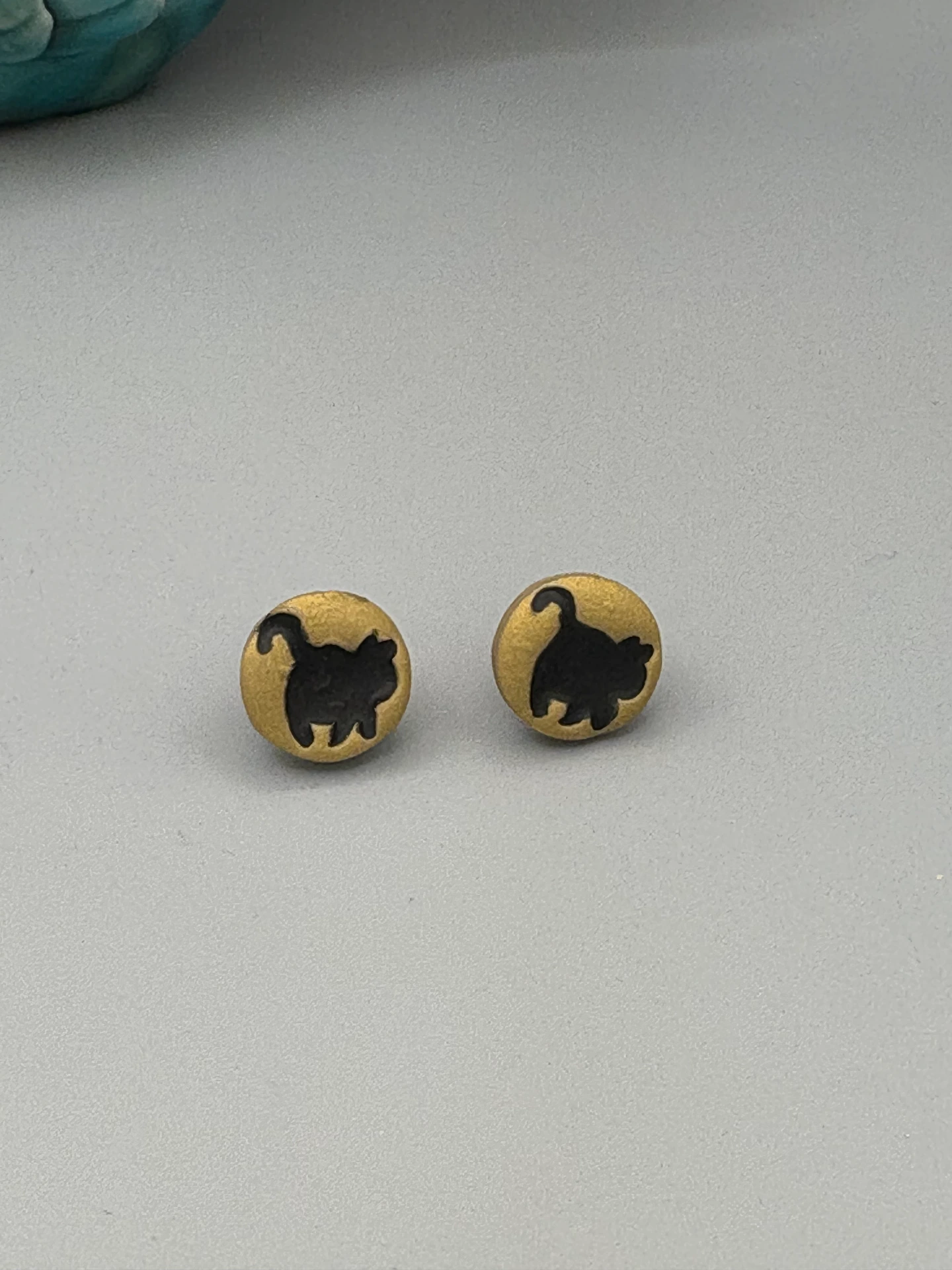 Gold Cat Studs