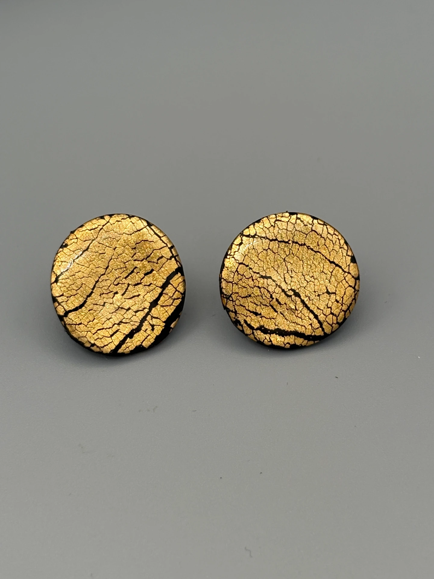 Golden Elegance Circles