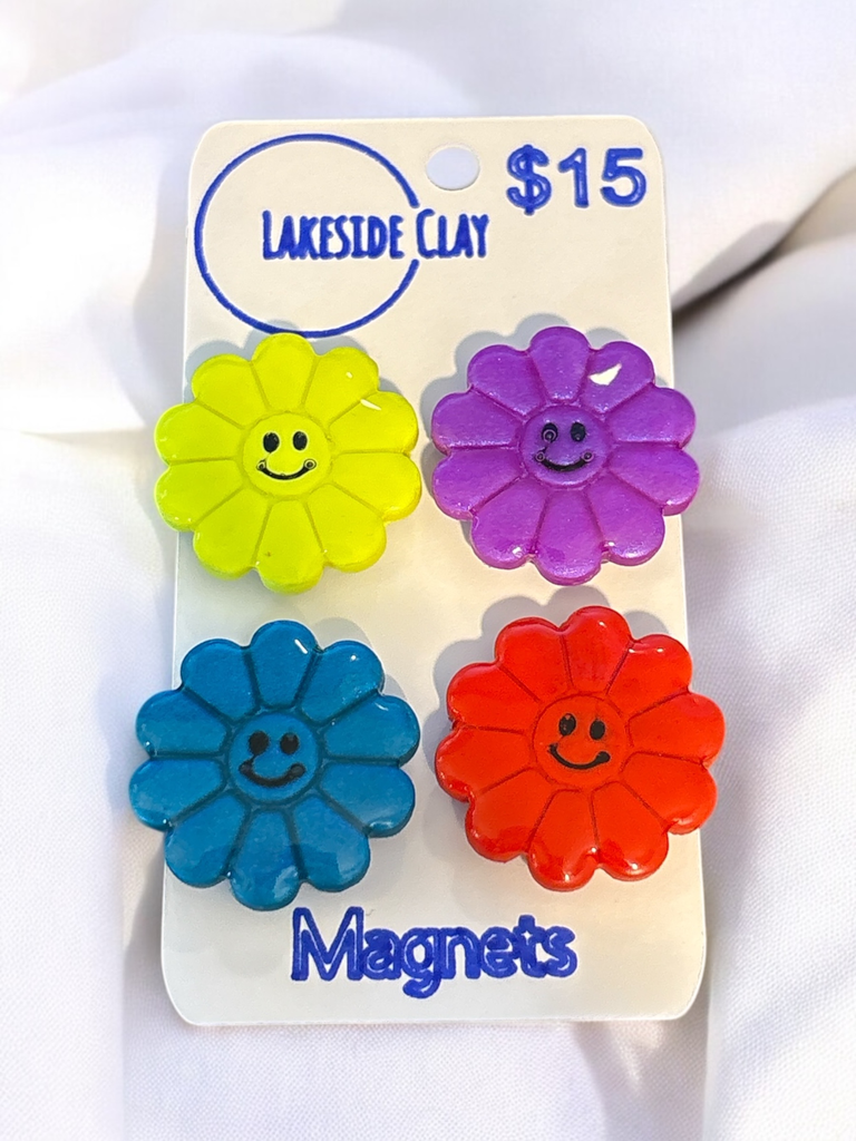 Smiley Flower Magnet Set