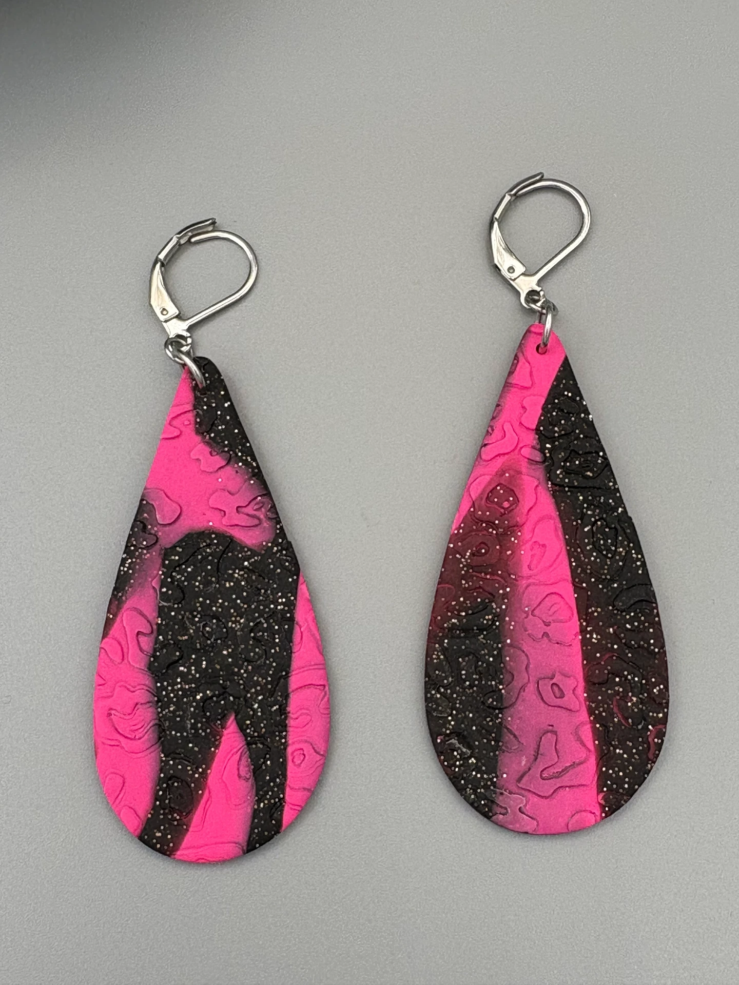 Pink & Black Leopard Drops