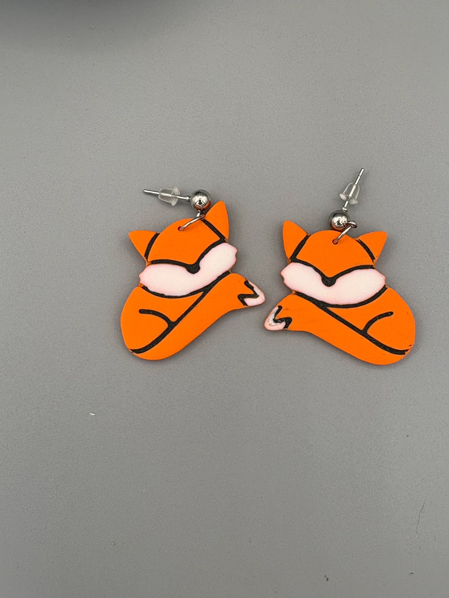 [47-72] Fox Dangles