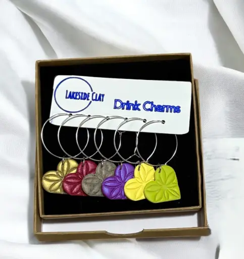 [52-10] Heart Drink Charms