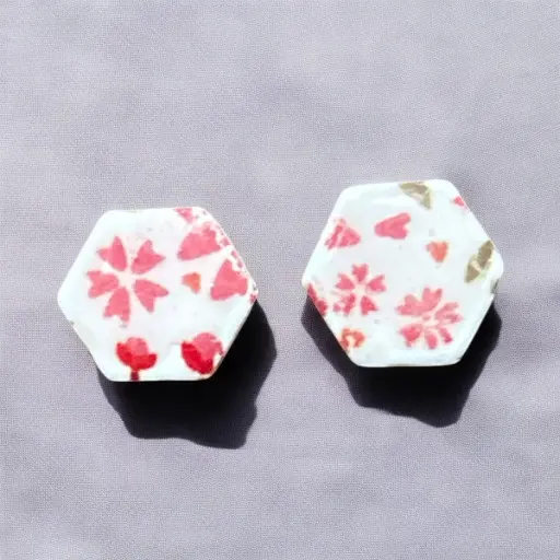 [9-20] Flower Pattern Hexagon Studs