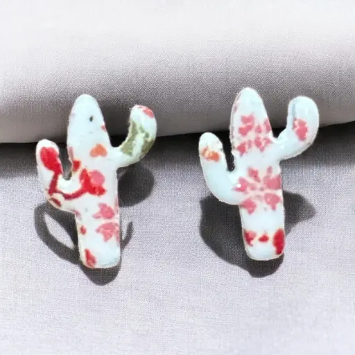 [9-22] Flower Pattern Cactus Studs