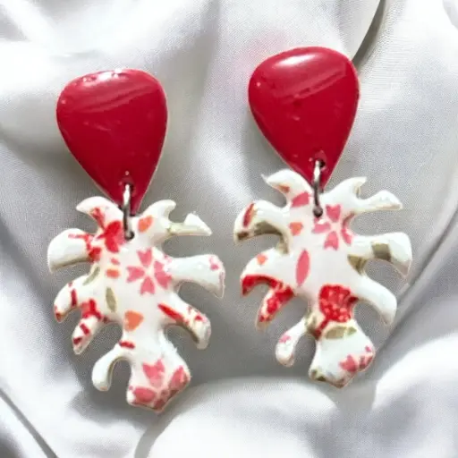 [9-29] Flower Pattern Monstera Leaf Dangles