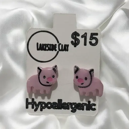 [64-3] Pig Studs