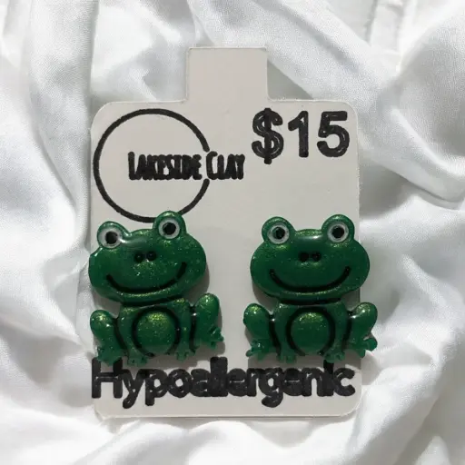 [64-5] Frog Studs