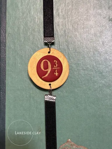 [66-14] Gryffindor Elastic Bookmark