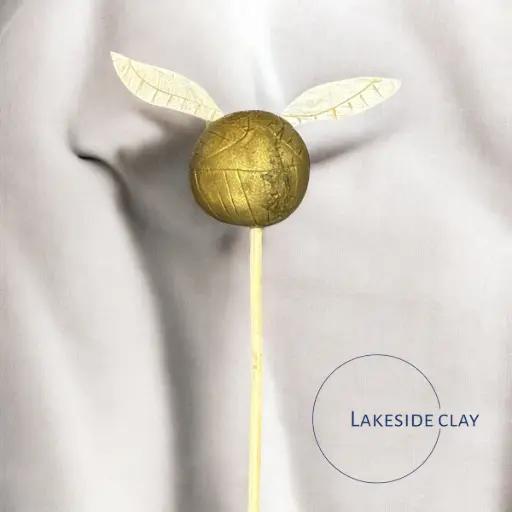 [N-21] Golden Snitch Plant Stake